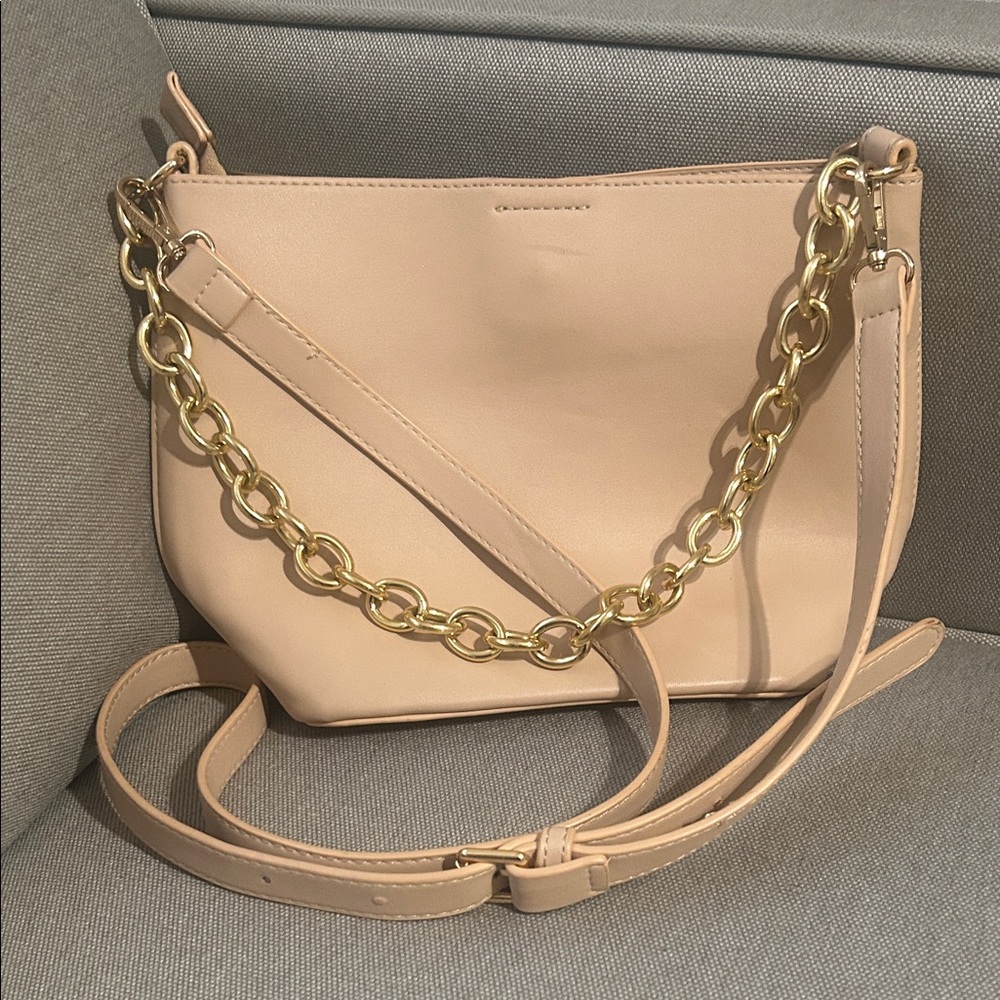 ⛓️‍💥Sondra Roberts Squared Vegan Leather Chain Strap Crossbody & Shoulder Bag